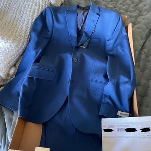 Kenneth Cole mens suit